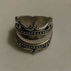 Elegant Silver Women's Ring